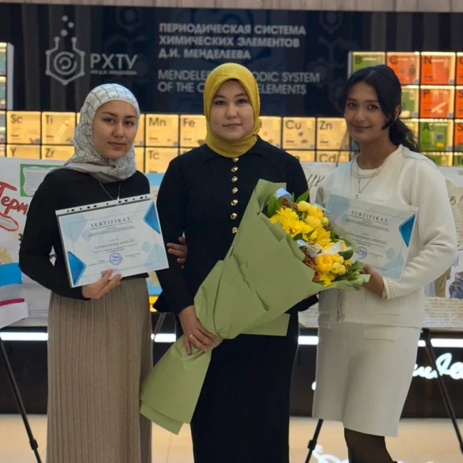 3 ta qiz rasmi.